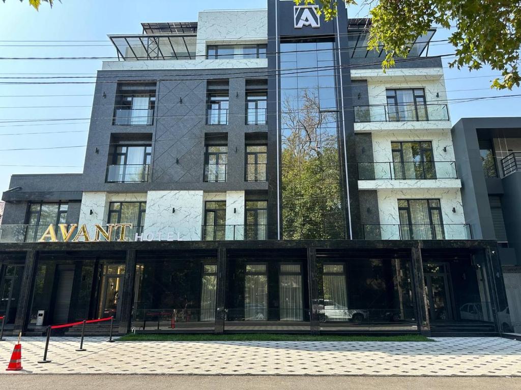 AVANT HOTEL