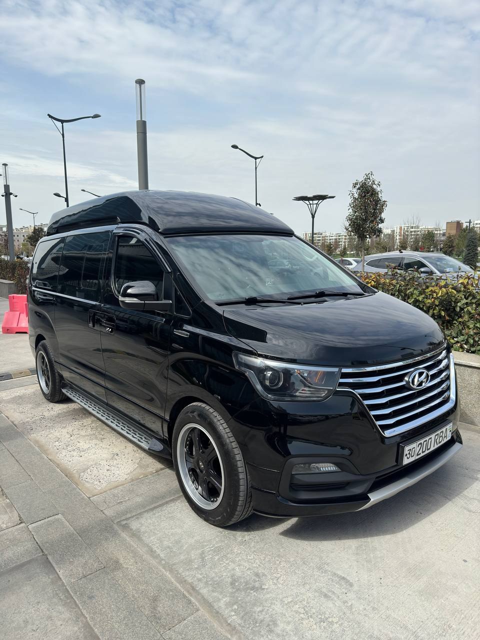 Hyundai Starex / H-1 - 1