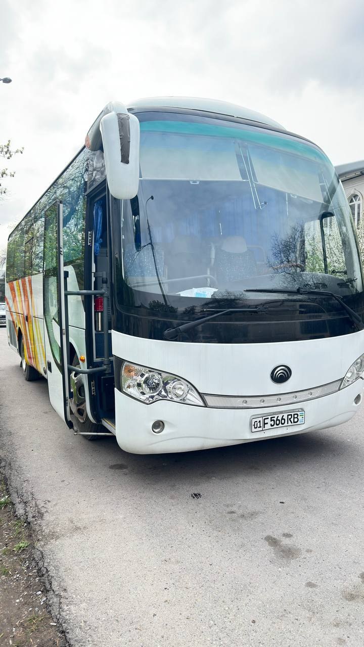 Автобус Yutong 33 места - 1